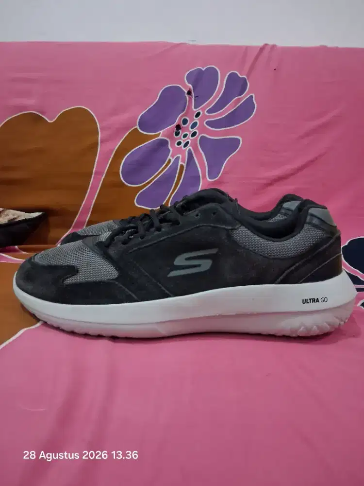 Original Skechers Panda

Size 42½ Insole 27cm