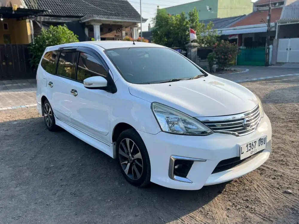 Nissan Grand Livina Matic 2015