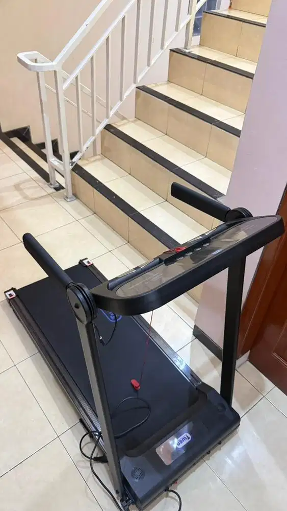 Treadmill Like New (Beli Nov 2025) – Jarang Dipakai!