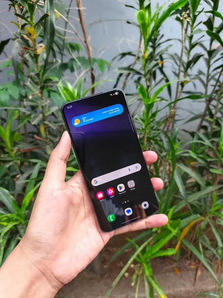 Samsung S22 Graphite 8/128 ex Resmi Sein