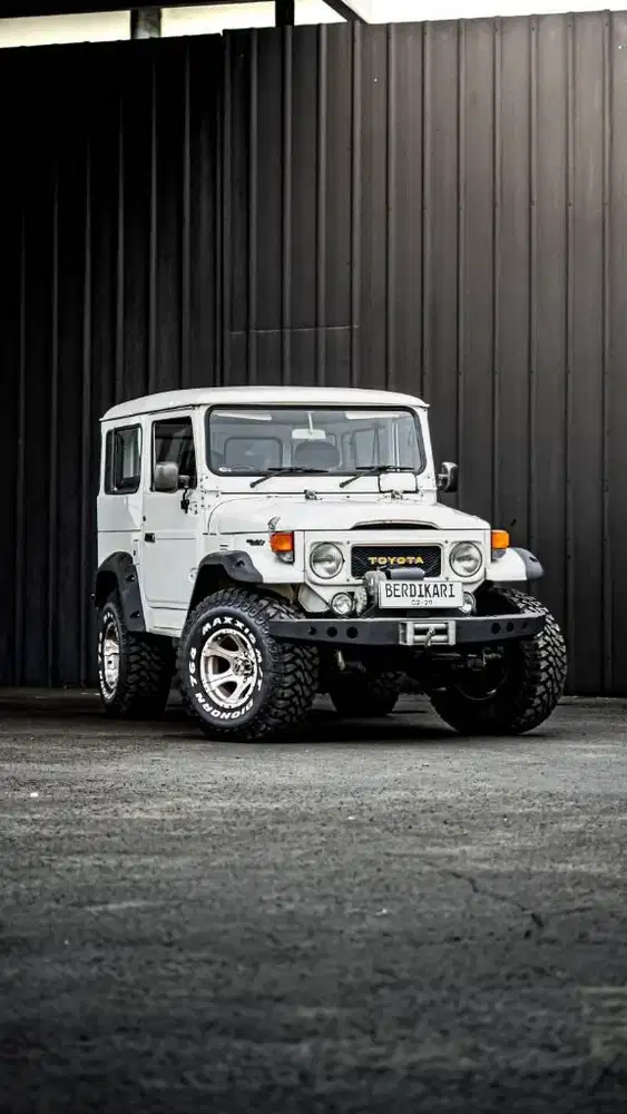Toyota Land Cruiser Hardtop Fj40 bensin manual 1982