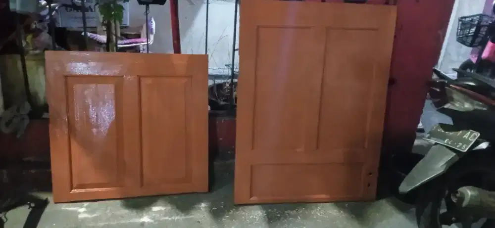 PINTU BEKAS MODEL ATAS BAWAH