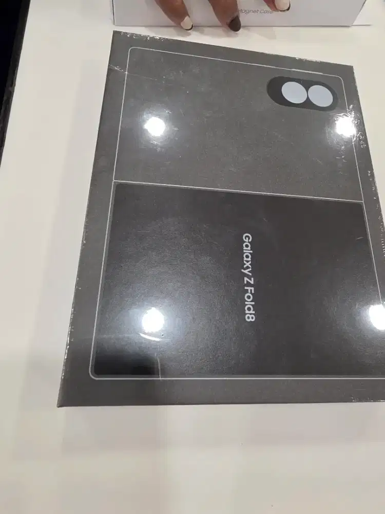 Samsung zfold8 free voucher 1juta