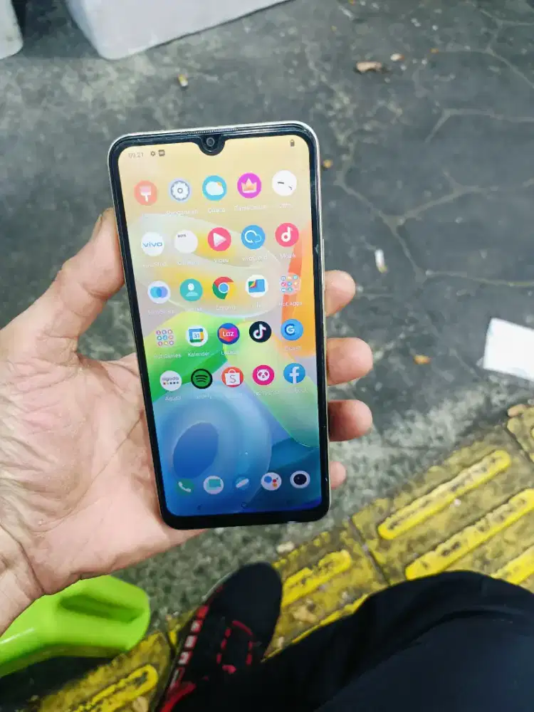 Vivo y16 ram 4.  /64