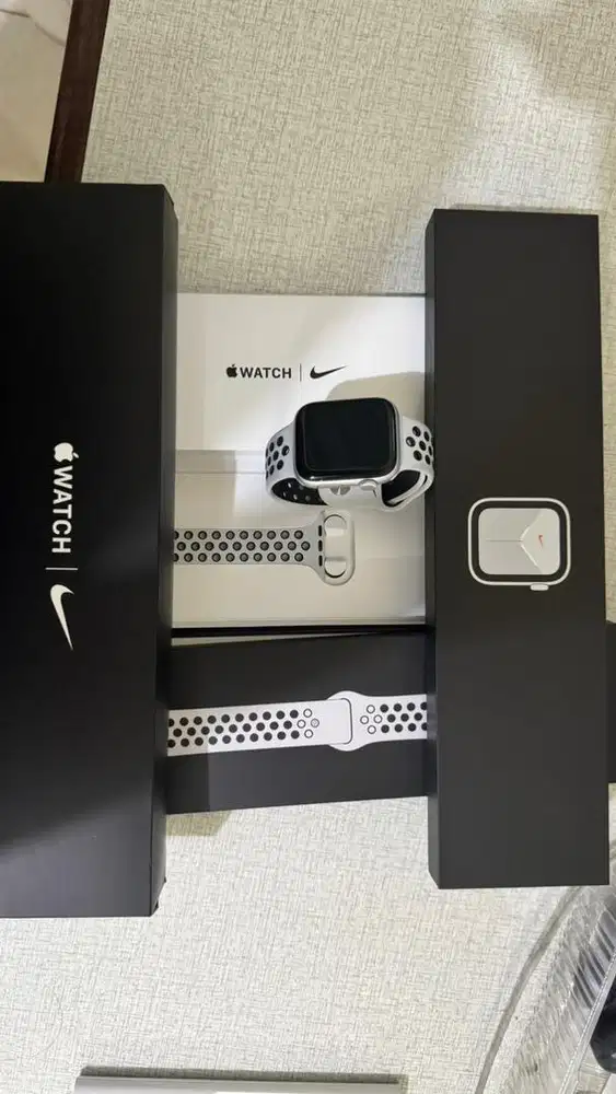 Apple Watch SE 44mm nike