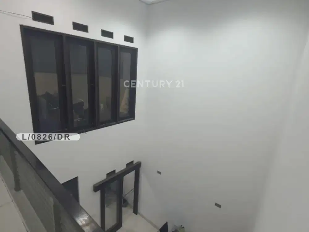 Dijual Rumah 2 Lantai Di Komplek Singgasana Pradana Bandung