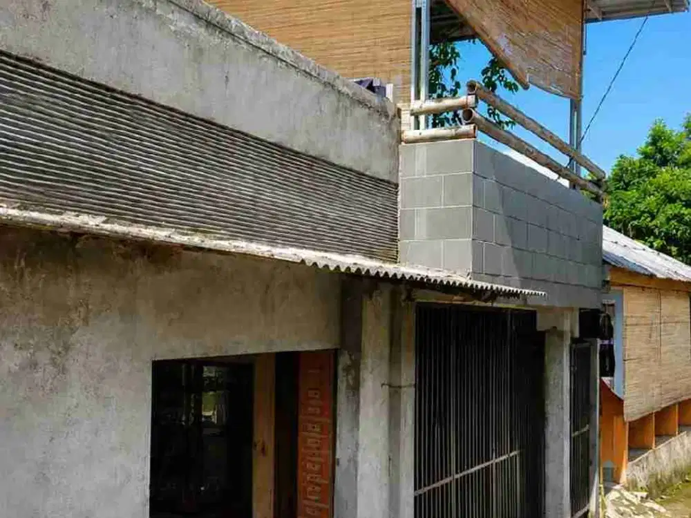 DIJUAL – Rumah 2,5 Lantai 6 KT + Warung & Gazebo Luas