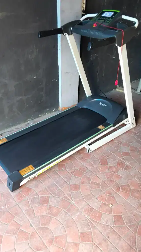 Treadmill treadmil elektrik X2 Fit. Alat olahraga fitnes