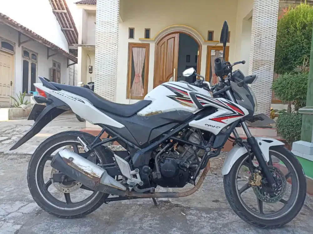 Dijual Honda cb150R plat R