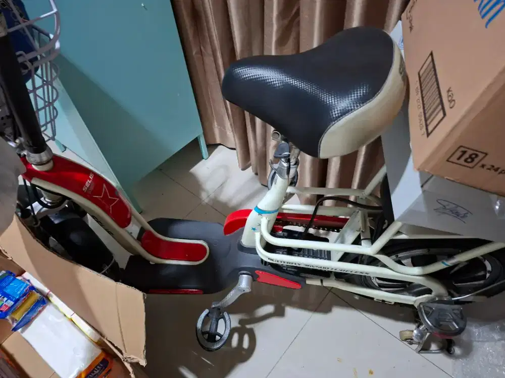 Dijual sepeda Listrik Selis (butterfly)