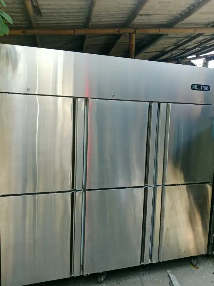 Upred 6 pintu chiller