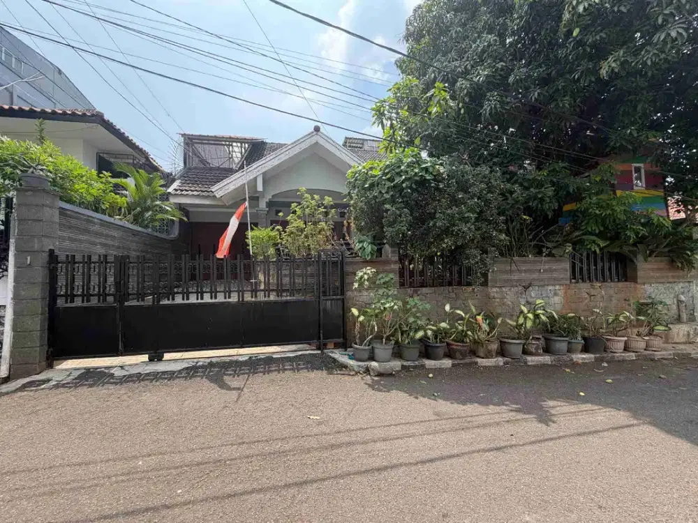 RUMAH MEWAH JL JOHARI KEBAYORAN LAMA JAKARTA SELATAN