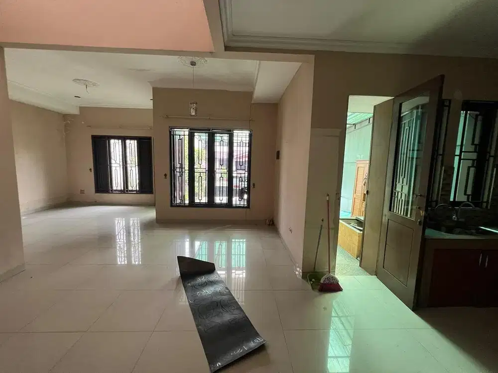 Rumah Tinggal Kompleks PULO PERMATASARI, kosong, siap pakai