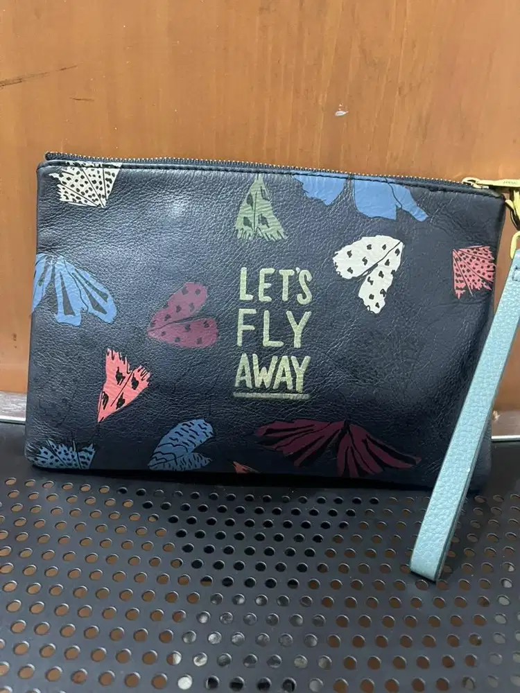 Clutch fossil kulit