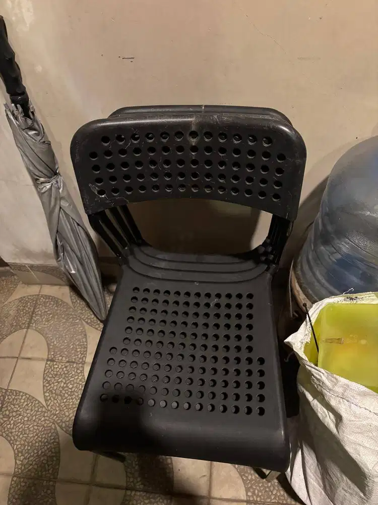 Kursi Makan / Kursi Belajar IKEA ADDE Hitam Original - Preloved
