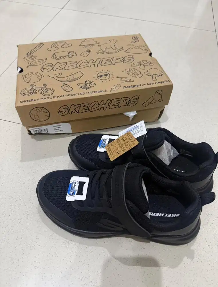 Skechers Kids Black size 37