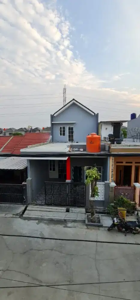 Dijual villa indah permai tingkat 2 lantai siap huni harga damai
