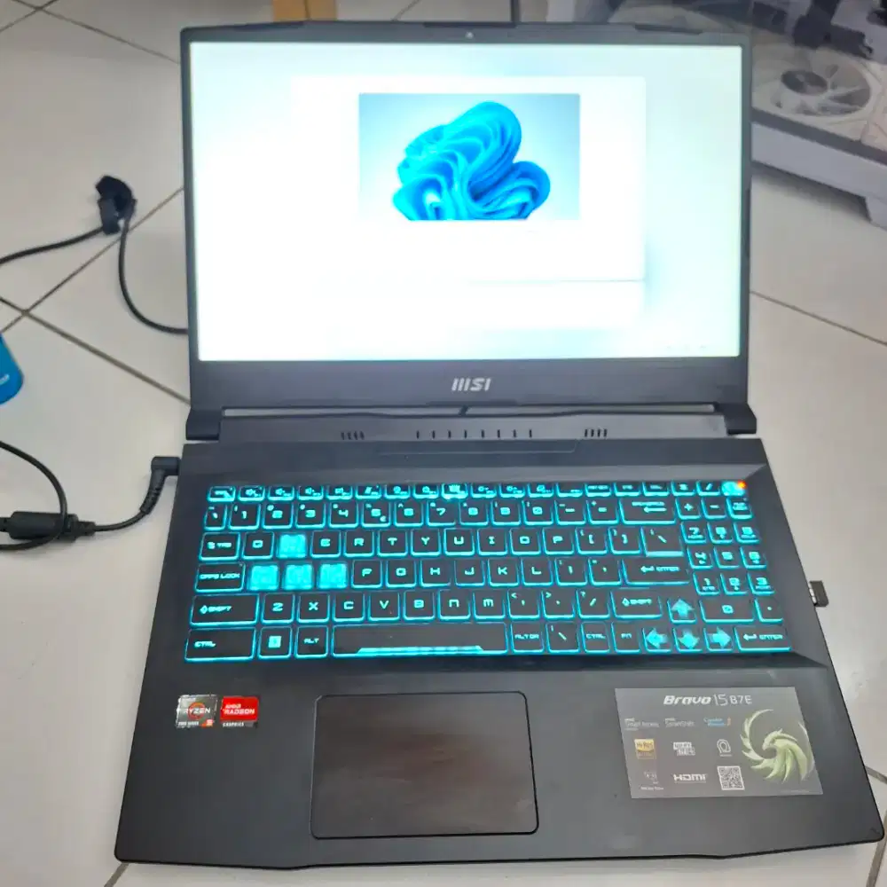 LAPTOP MSI BRAVO