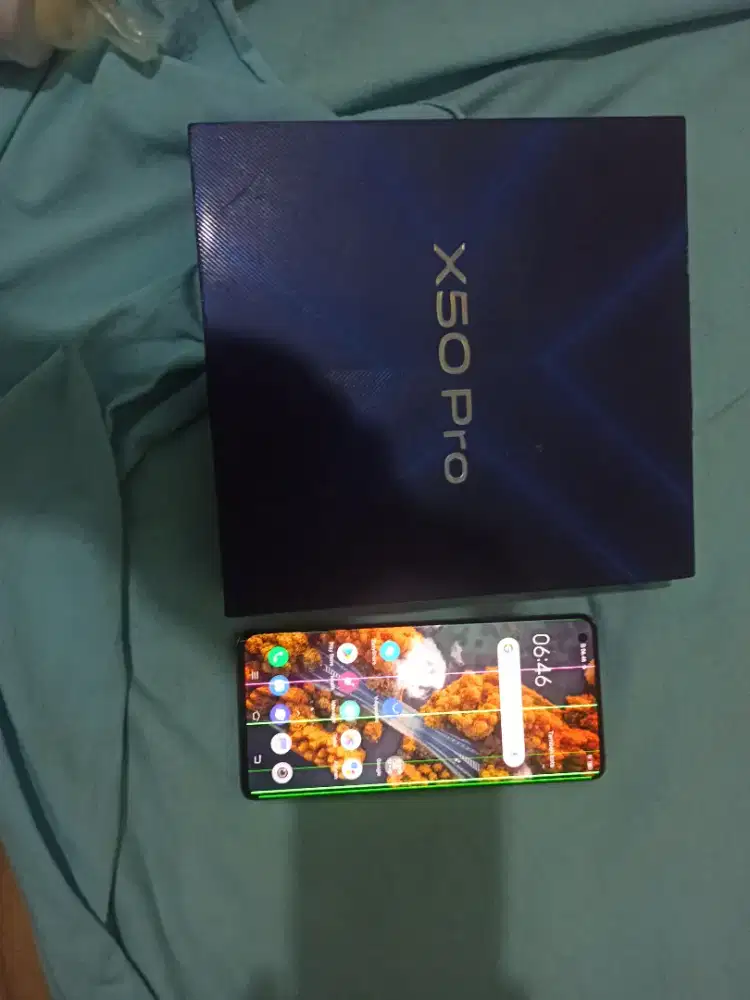Vivo x50 pro 5G internalnya 256 GB minus garis saja