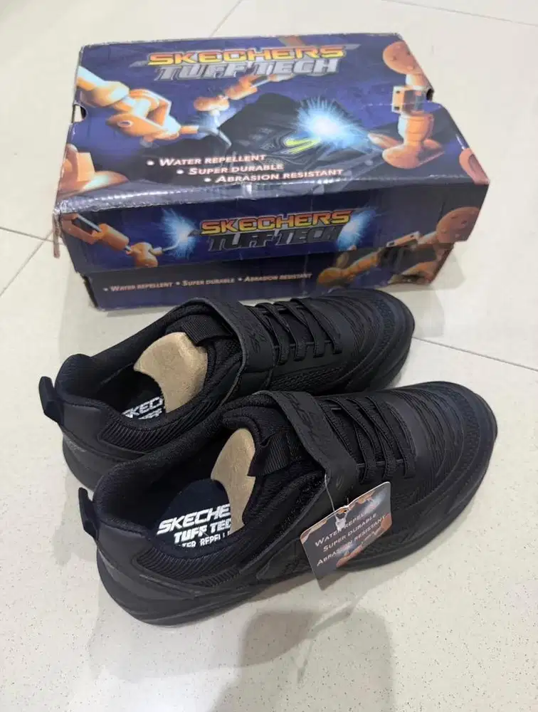 Skechers Tuff Tech Kids Black size 36