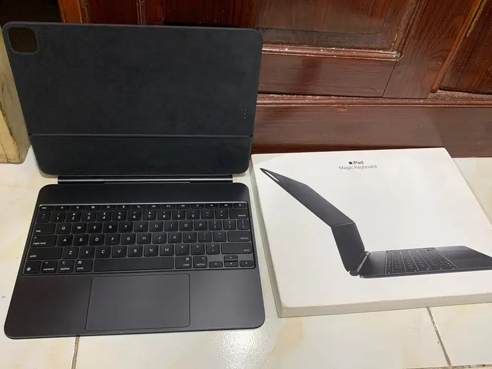 Apple Magic Keyboard iPad Pro 13” M4 Original Fullset
