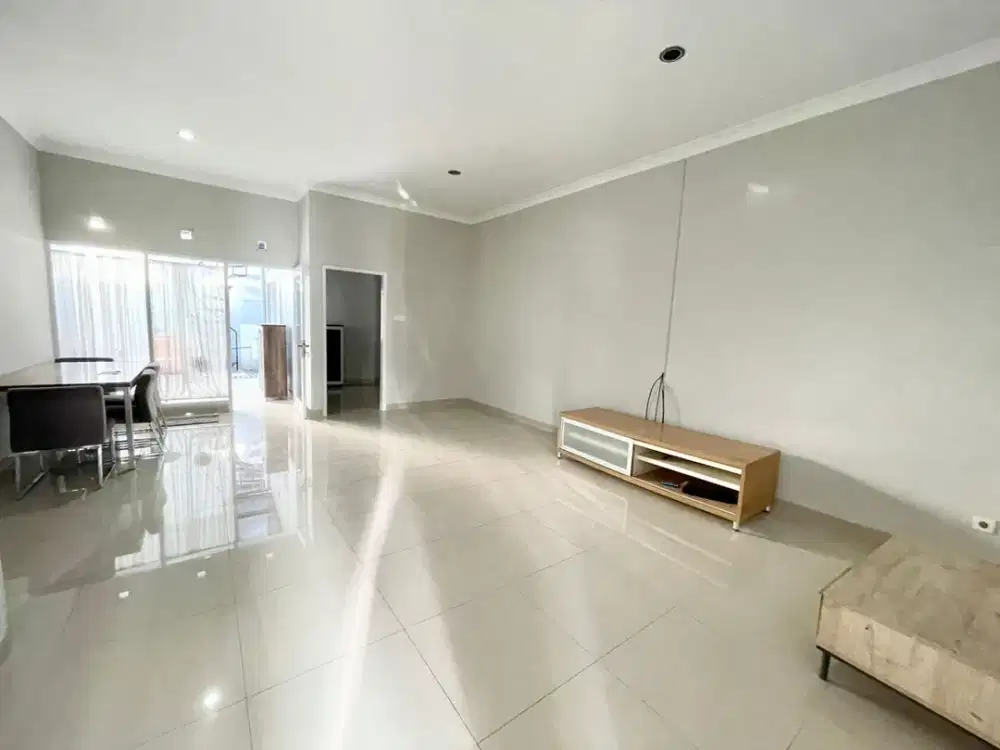 Rumah Nyaman 1 Lantai Singgasana Pradana