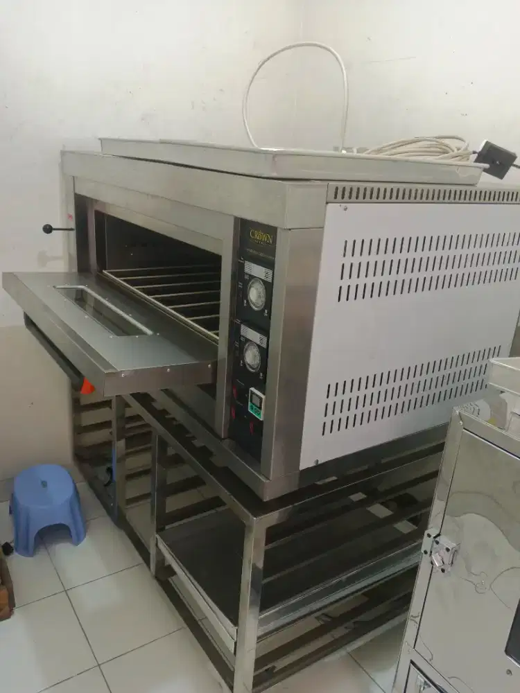 Jual oven dek crown + meja trainya, mixer crown dan prover
