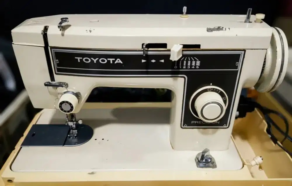 Mesin Jahit Portable Toyota