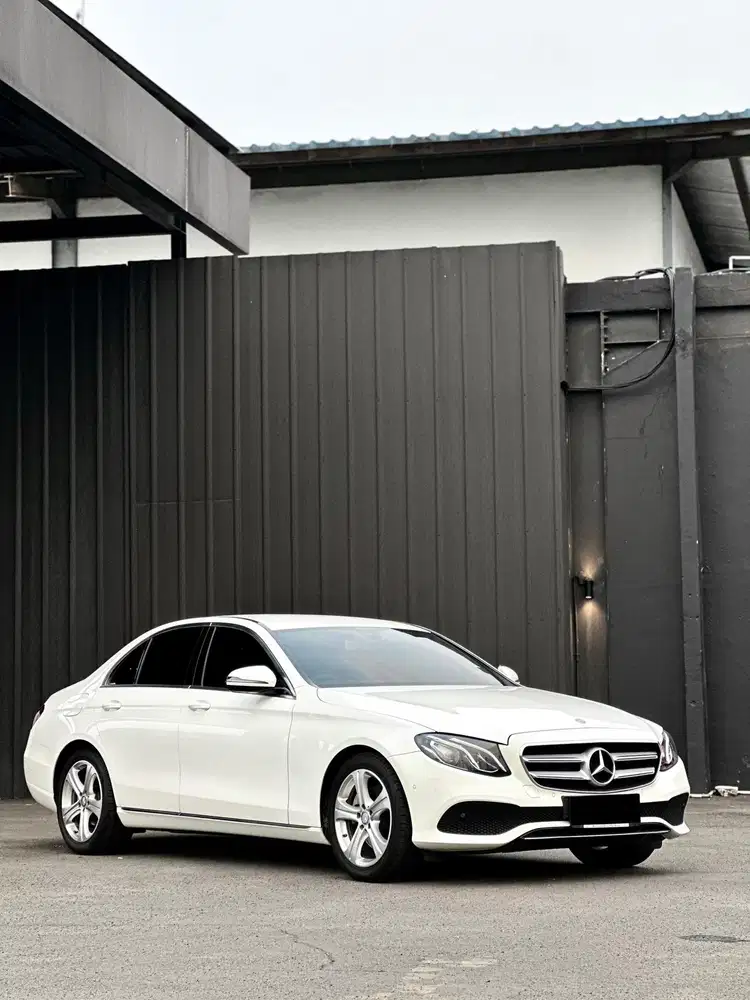 Mercedes benz E250 avantgarde 2017 full ori siap pakaj