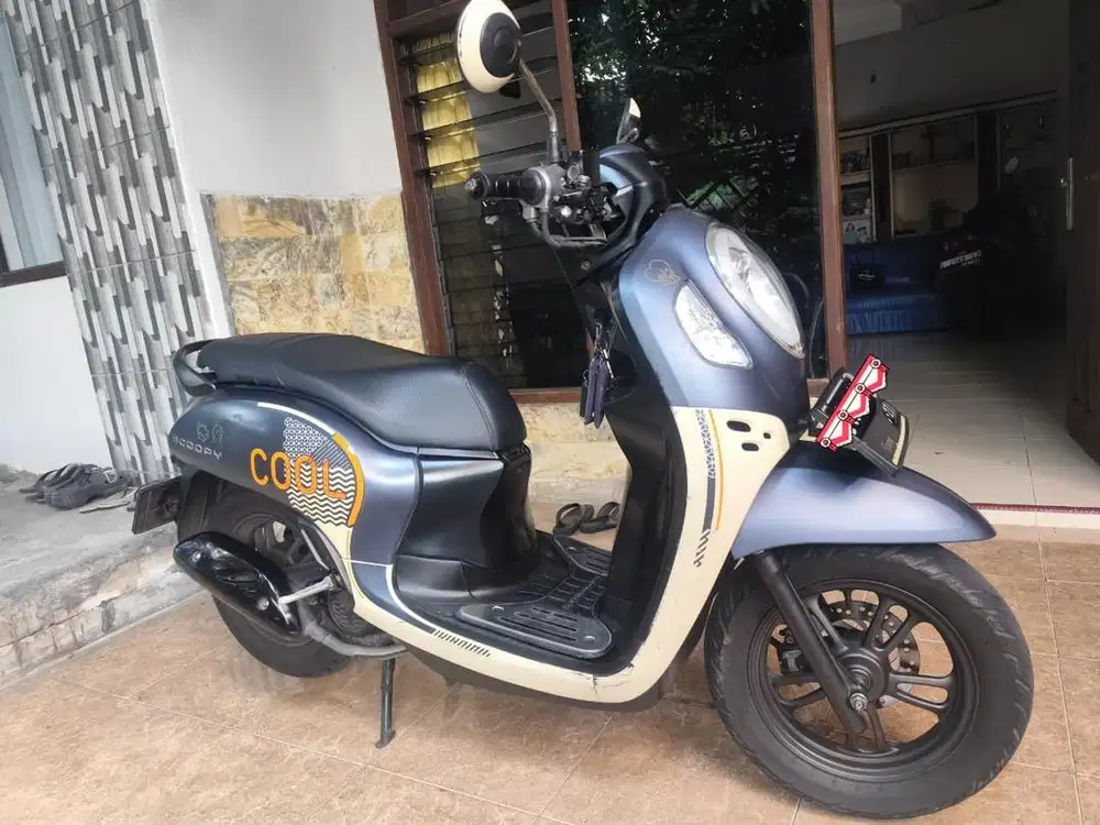 Dijual cepat scoopy warna biru cream