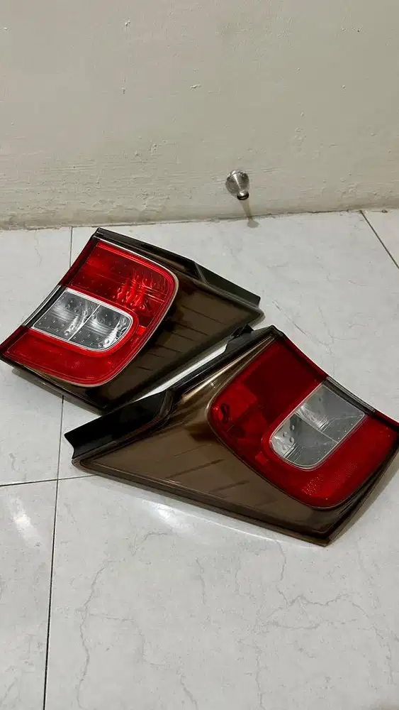 Stoplamp Honda Freed Spike JDM Smoke Original