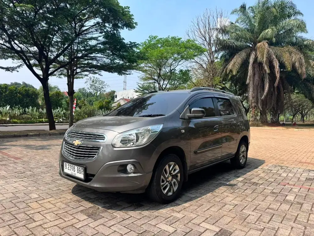 Chevrolet Spin 1.5 LTZ Manual 2015 Grey