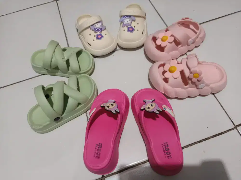 Sandal anak cewe usia 2-3 tahun, tak all 5 psang