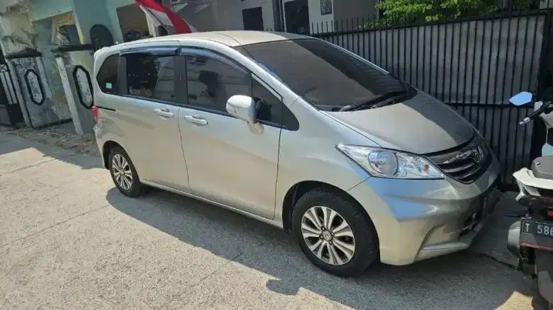 HONDA FREED PSD Matic 2012