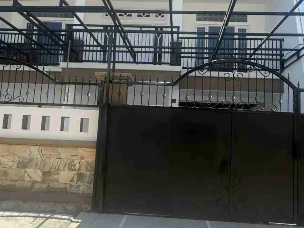 DIJUA Rumah 2 Lantai Baru Renovasi BABATAN PANTAI dekat Raya KENJERAN Surabaya Timur
