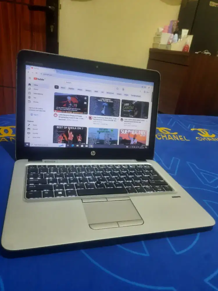 Jual BU Laptop Hp-Core i5-6300U-gen6th(Sdd-256gb/Ram8gb DDR4)No Minus