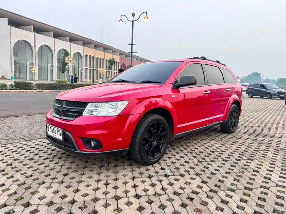 Dodge Journey 2.4 SXT Automatic 2013 Merah
