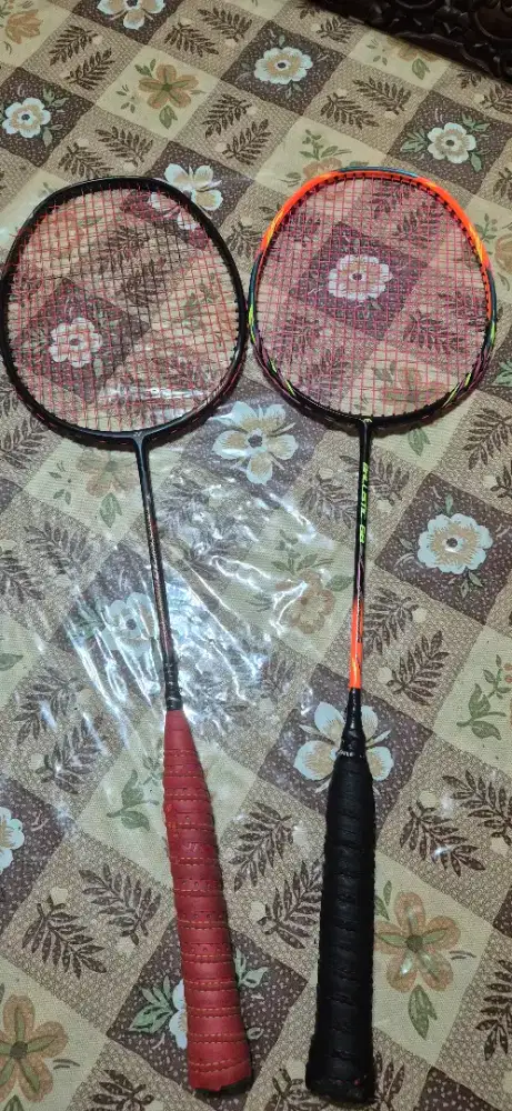 Dijual cepat Raket badminton original merk yonex & muscle power