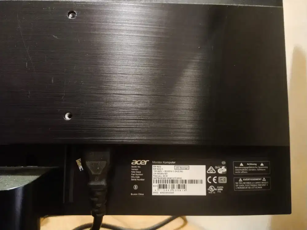 Monitor Acer 19inch mulus bening