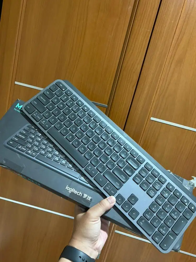 Preloved Logitech MX keys Full Size Keyboard | Like New