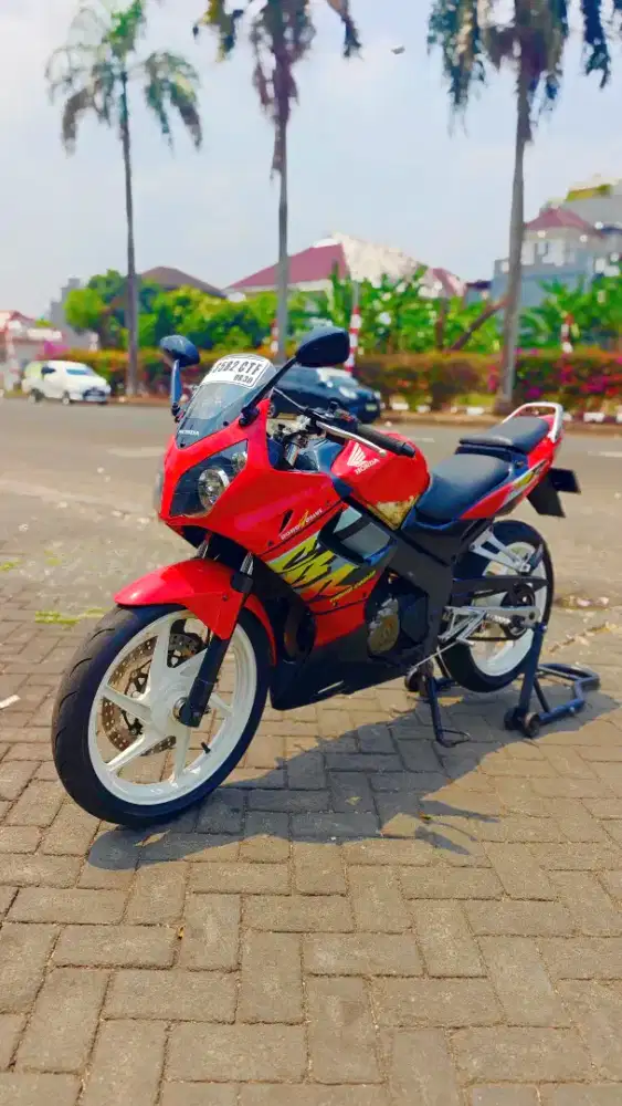 Honda CBR 150 built up