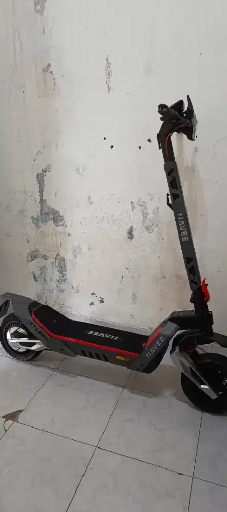 Skuter listrik NAVEE XT5 PRO