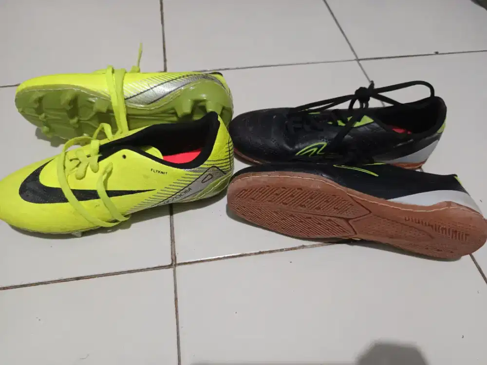 Sepatu anak putsal/bola tak all