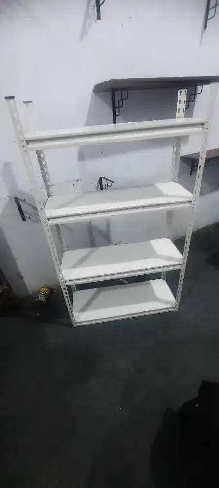 Rak siku merk krisbow 4 shelv