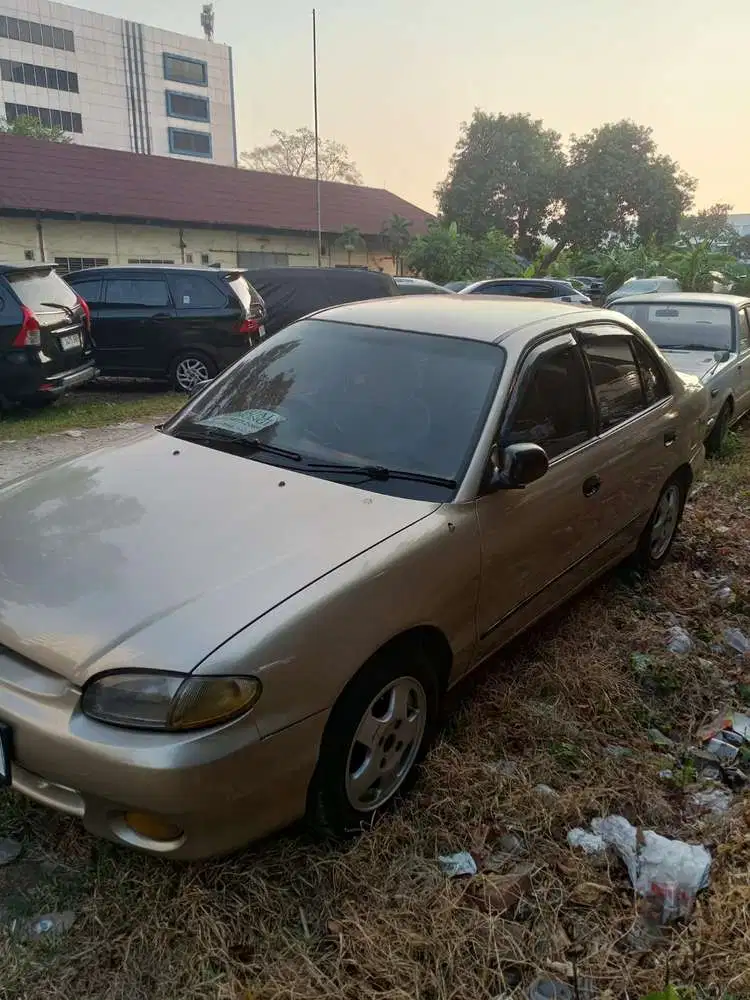 Hyundai Accent 2001 Bensin