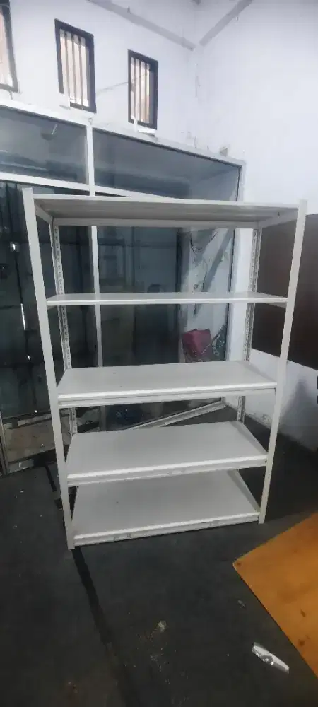 1 unit rak siku krisbow