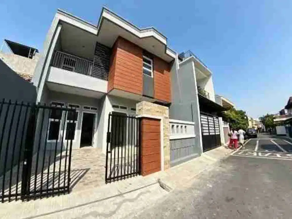 MODERN, SIAP HUNI, Rumah Kayu Putih Pulo Gadung