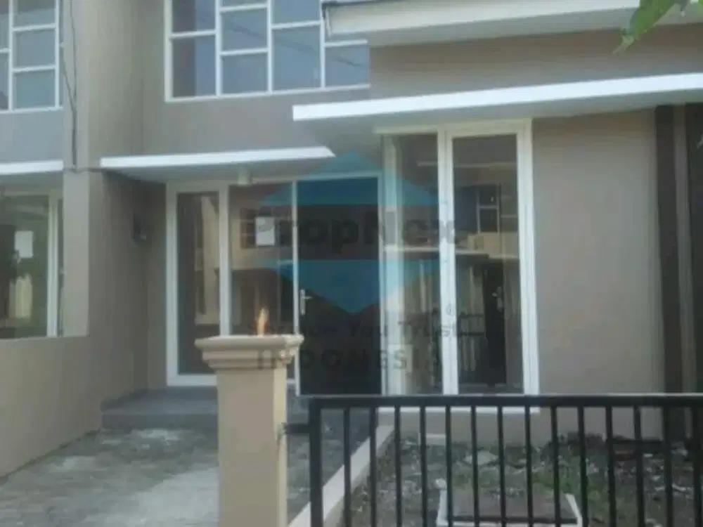 Rumah Golden Berry Menganti Gresik