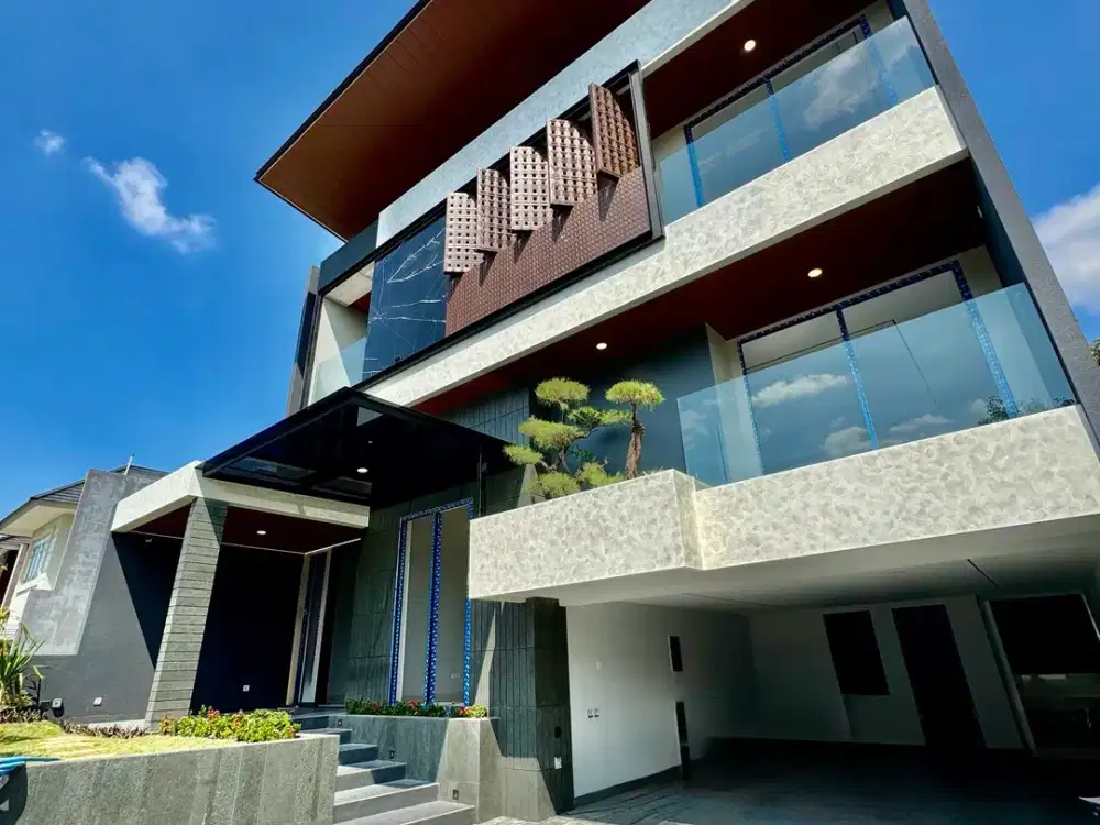 DIJUAL RUMAH BUKIT GOLF INTERNATIONAL CITRALAND 2.5LT 5KT SPLIT LEVEL BARU GRESS MEWAH