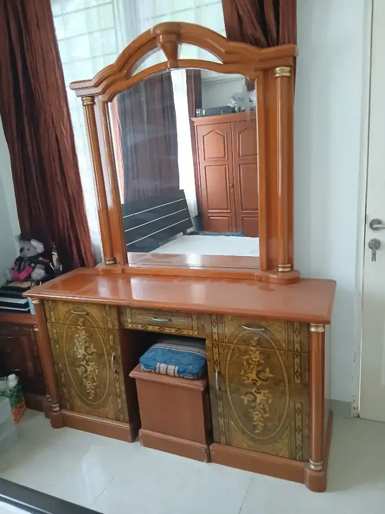 Dijual Meja Rias
